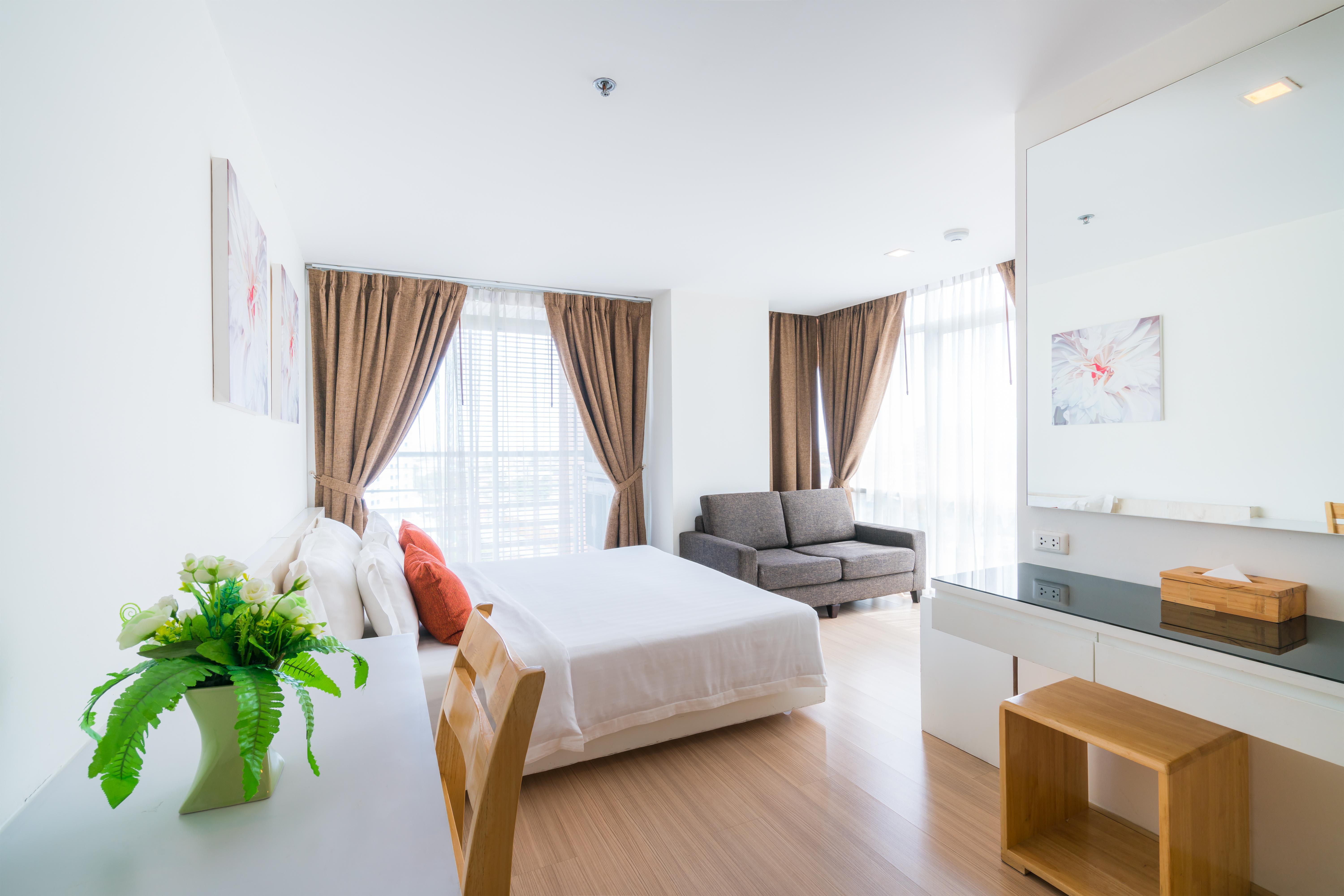 Brighton Hotel Bangkok Buitenkant foto